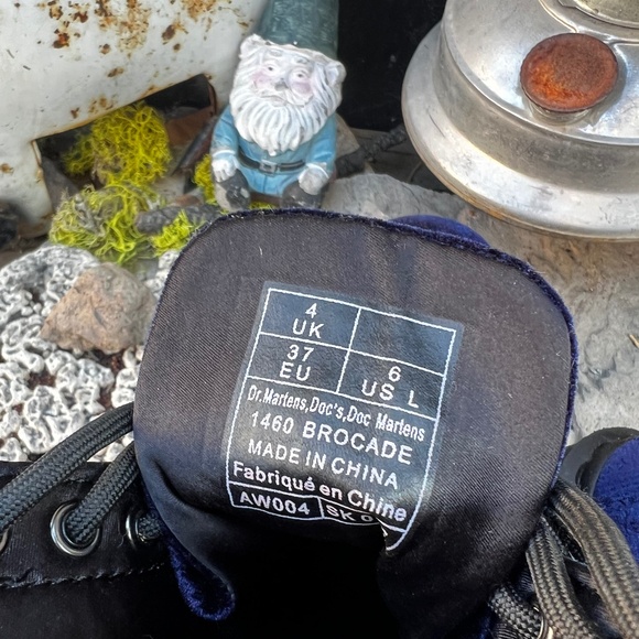 Rare Doc Martens 1460 Paisley Embossed Blue Crushed Velvet Boots - Picture 9 of 9